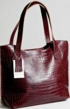 фото Стильная и вместительная женская коричневая сумка из натуральной кожи с тиснением под рептилию магазин Толстосум